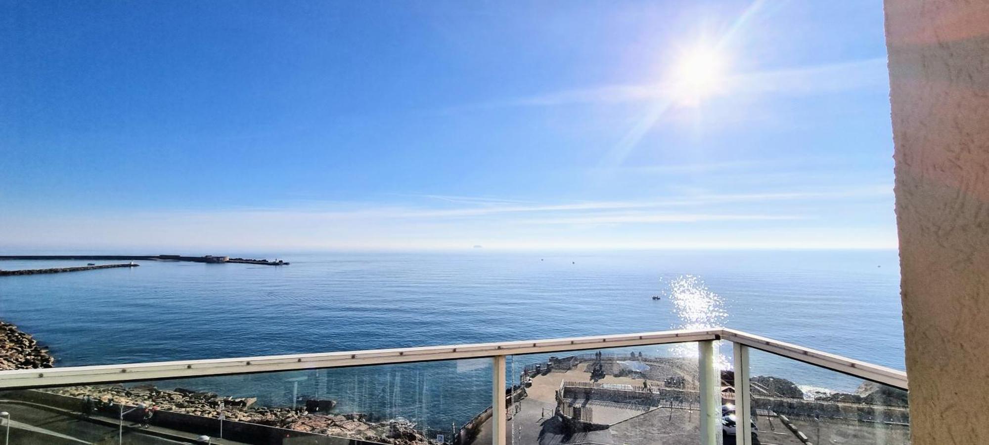 Le Marty 53 Un Balcon Sur La Centre Historique Apartment *
